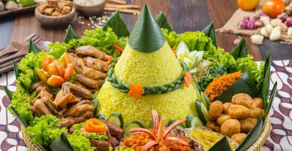 Nasi Tumpeng