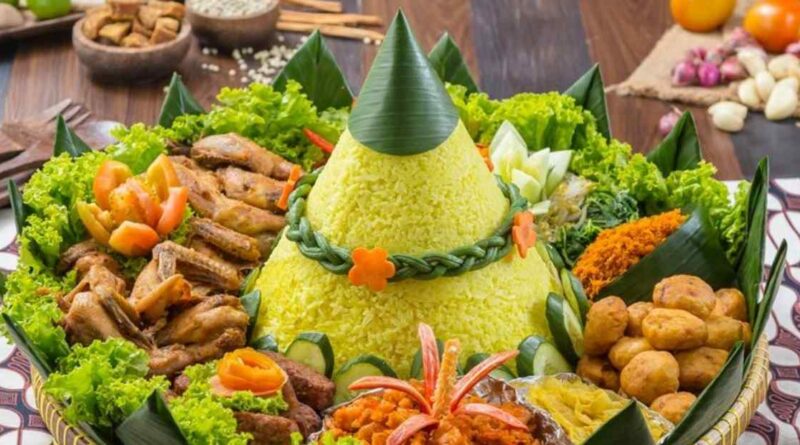 Nasi Tumpeng