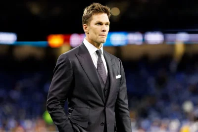 Mantan Rival Tom Brady Pimpin Siaran NFL Pertama Langsung