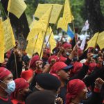 Ribuan Buruh Demo Besar Tuntut Kenaikan UMP Jakarta Hari Ini