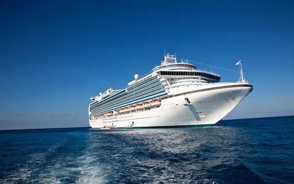 Penumpang Kapal Pesiar Jatuh Di Laut, Pencarian Masih Berlanjut