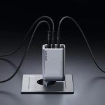 Anker Rilis Charger 100 W Dengan Layar Mungil Yang Canggih