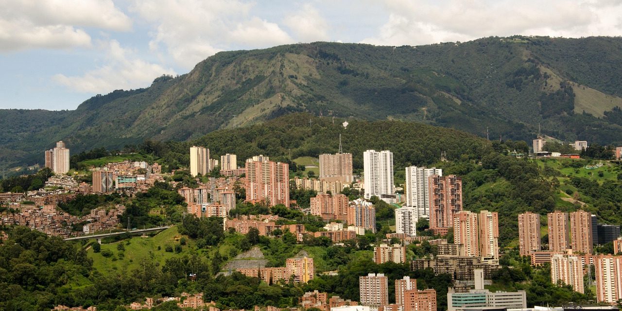 Kota Medellín Kota Indah Terletak Di Lembah Pegunungan Andes