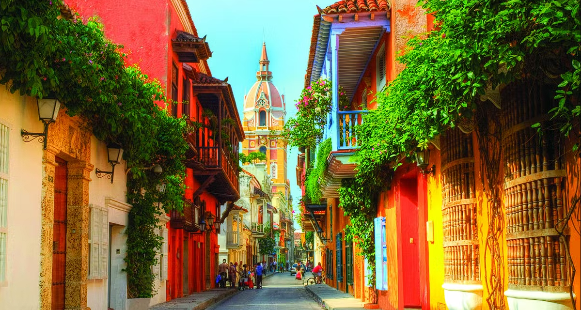 Kota Cartagena Di Kelilingi Pantai Yang Memukau