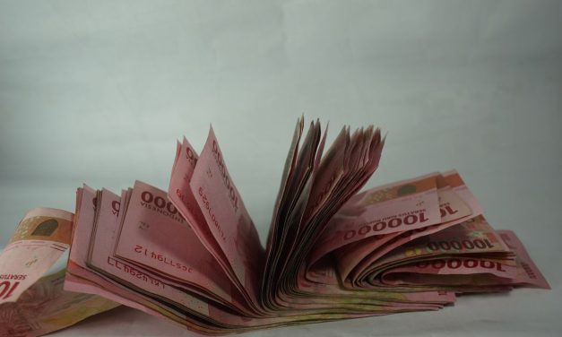 Alasan Uang Menjadi Prioritas Seseorang Saat Ini
