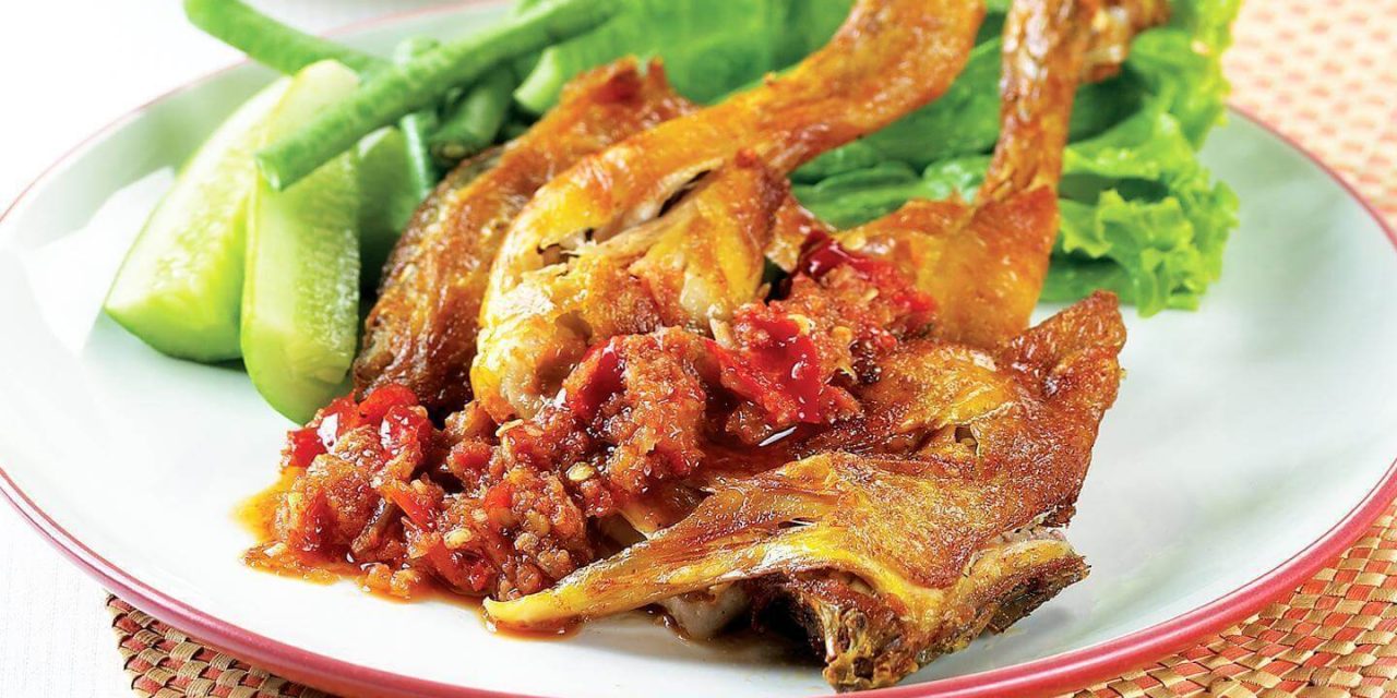 Ayam Penyet Lamongan Kuliner Wajib Yang Harus Kamu Cobain