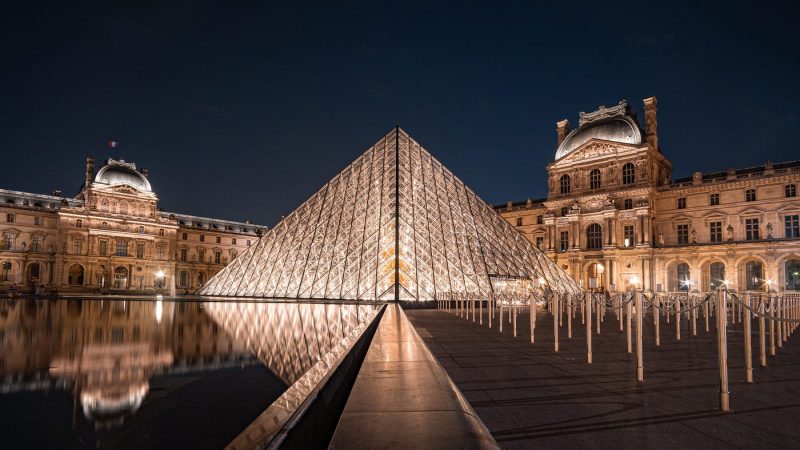 Jelajahi Keindahan Louvre