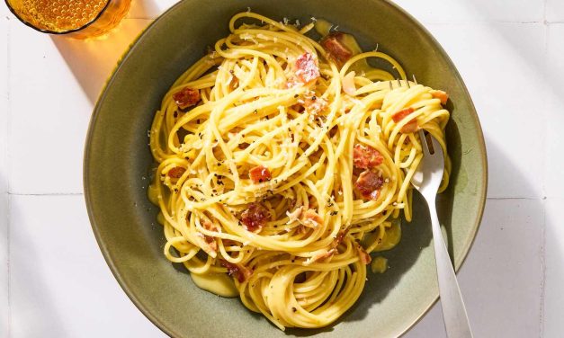Pasta Carbonara, Dari Tampilannya Selalu Bikin Ngiler!