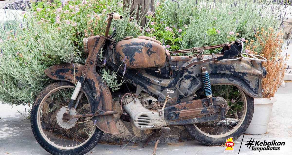 Bersihkan Rangka Motor Berkarat Tanpa Merusak