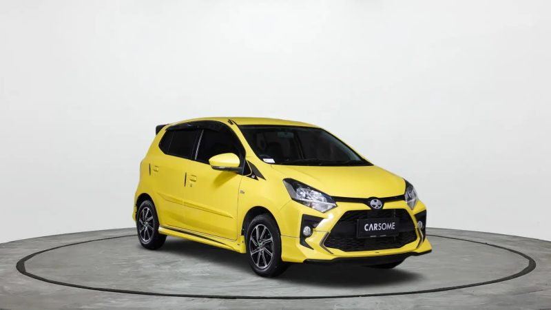Membeli Mobil