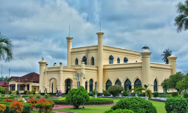 Mengenal Istana Siak Yang Sangat Terkenal Di Riau