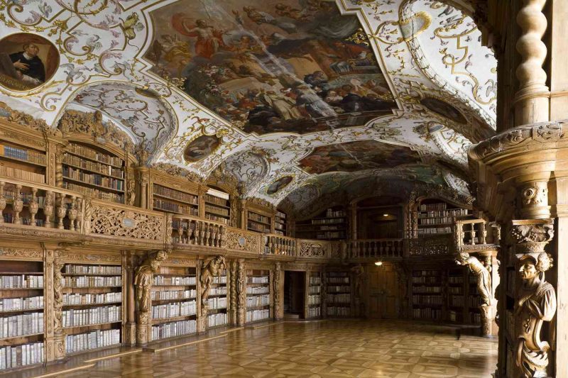 Perpustakaan Menawan
